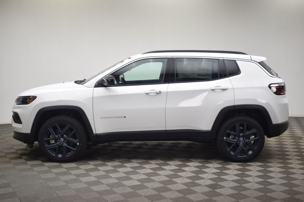 New 2026 Bright White Clear-Coat Exterior Paint Jeep 85th Anniversary Edition image 12