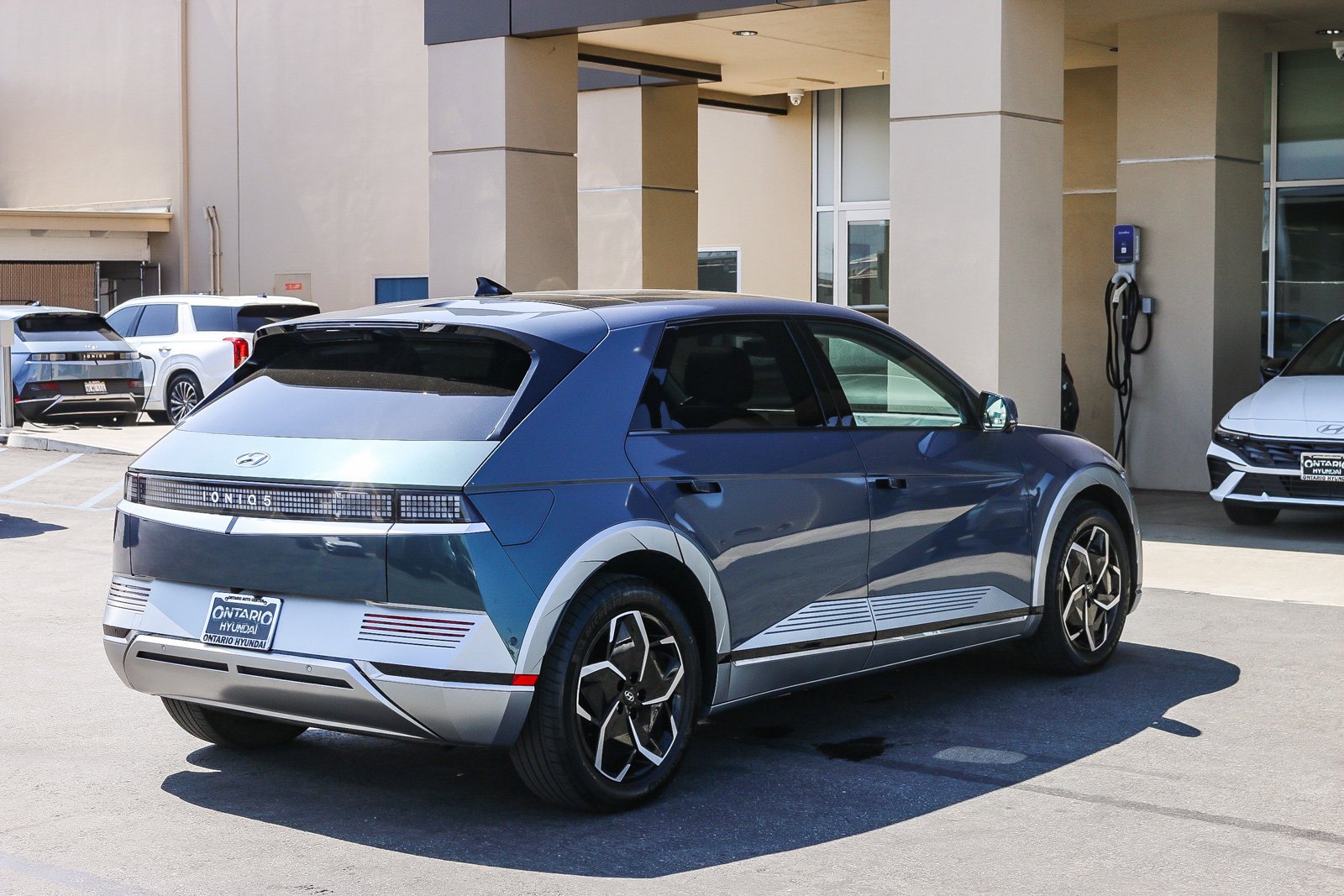 2024 Hyundai IONIQ 5 Limited - Photo 9