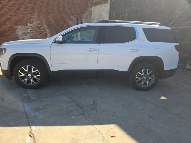 2023 Gmc Acadia SLT photo 2