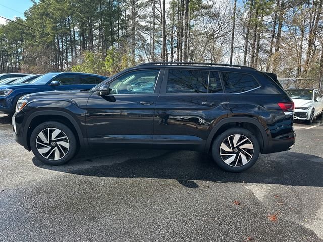 New 2026 Black Volkswagen 2.0T SE w/Technology image 8