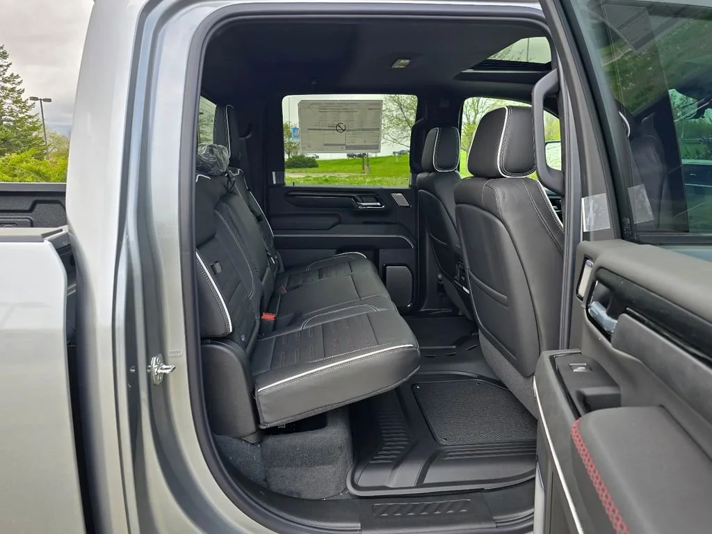 2026 GMC Sierra 2500HD AT4X - Photo 32