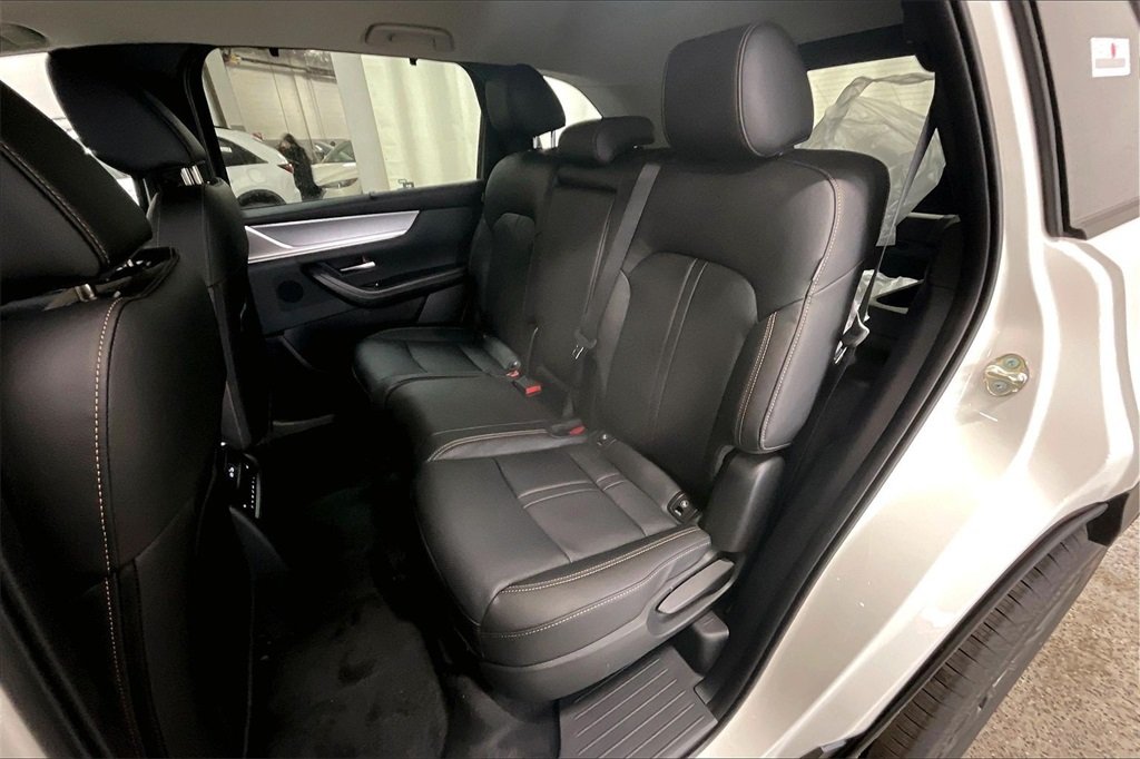 2026 MAZDA CX-70 - Image 9