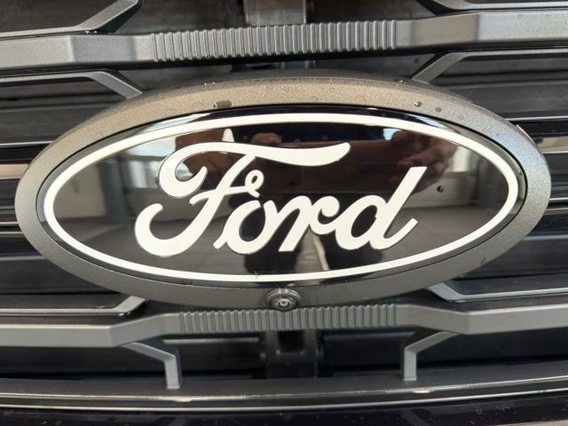 New 2026 Carbonized Gray Metallic Ford XLT image 3