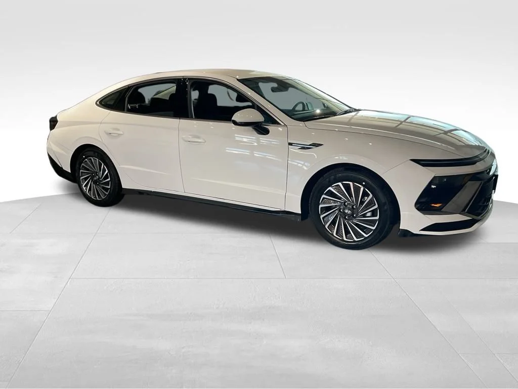 2025 Hyundai Sonata Hybrid