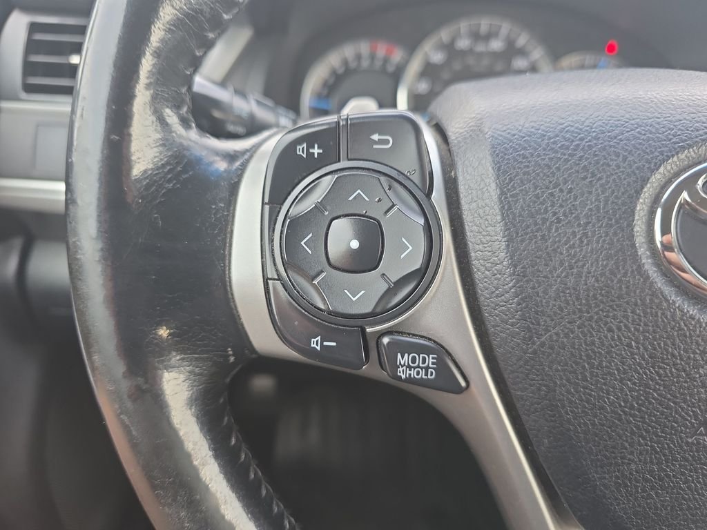 Used 2014 Red Toyota SE image 24