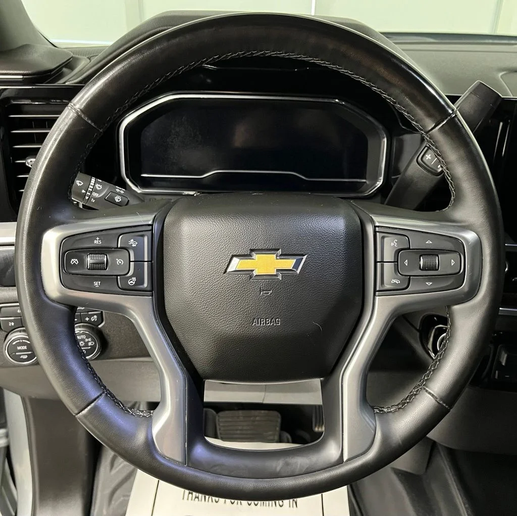 Used 2025 Gray Chevrolet LT image 26