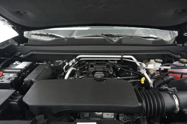 New 2026 Onyx Black GMC Elevation image 35