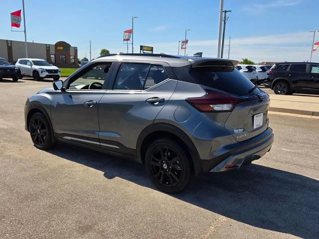 Used 2024 Gray Nissan SR image 9