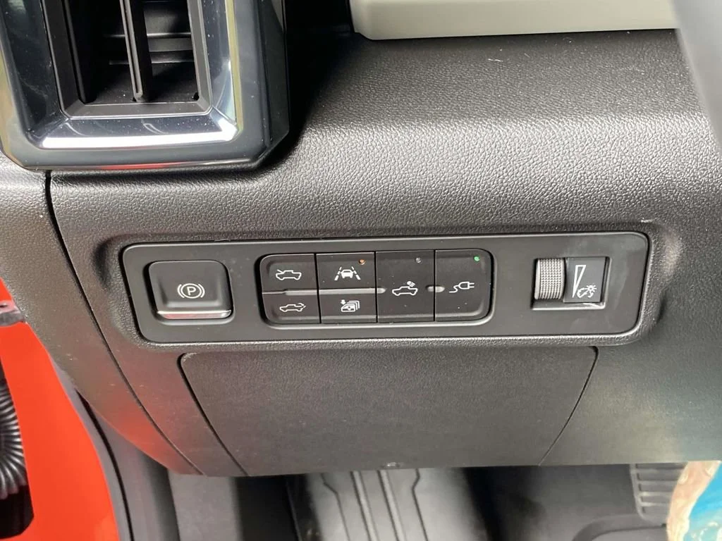 New 2026 Solar Orange GMC 2X image 25