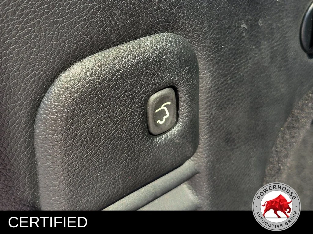 Used 2019 Silver Jeep Limited image 15