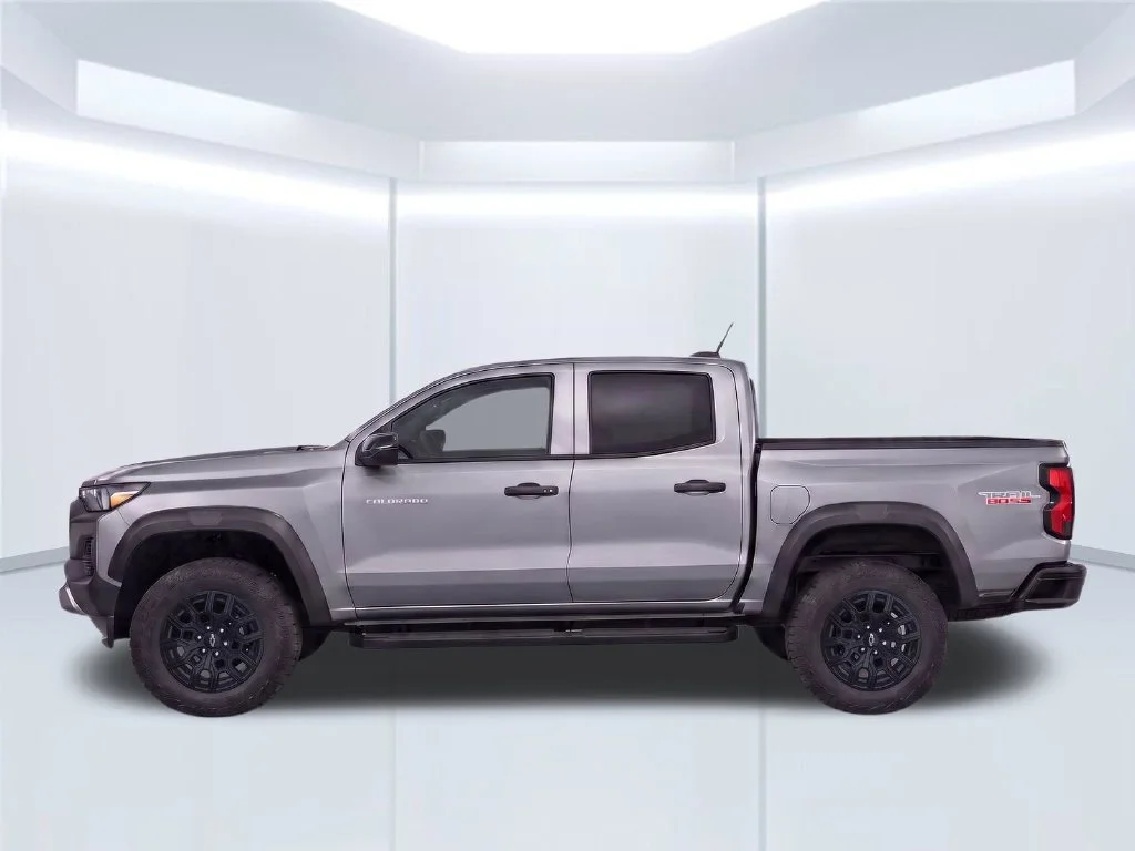 Certified Used 2025 Gray Chevrolet Trail Boss image 10