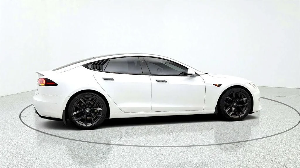 Used 2022 Pearl White Multi-Coat Tesla Plaid AWD image 4