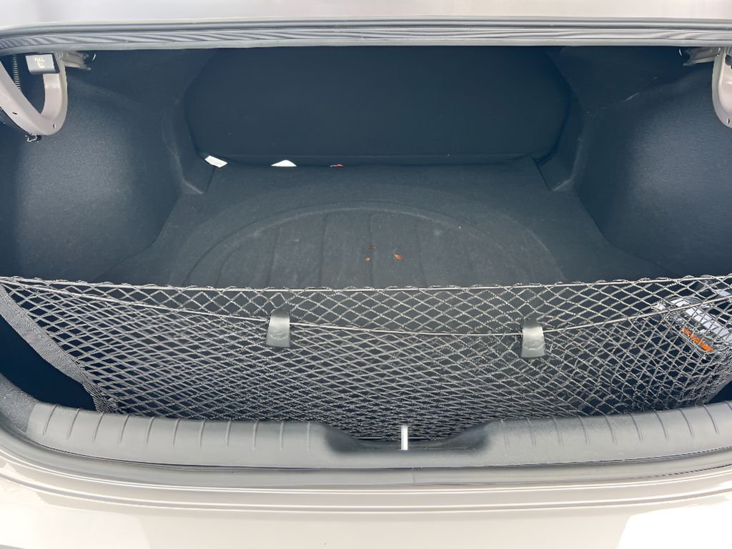 2025 Hyundai Elantra SEL - Photo 16