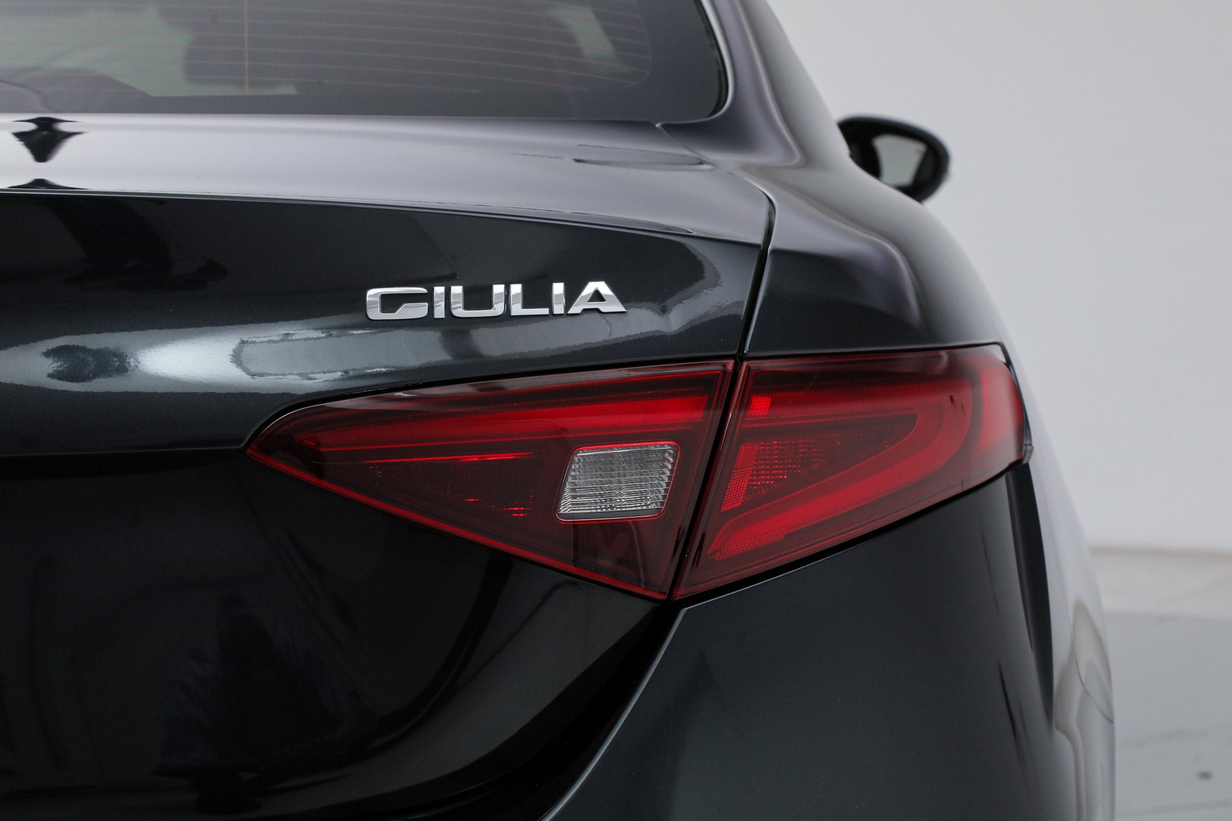 Used 2022 Black Alfa Romeo  image 11