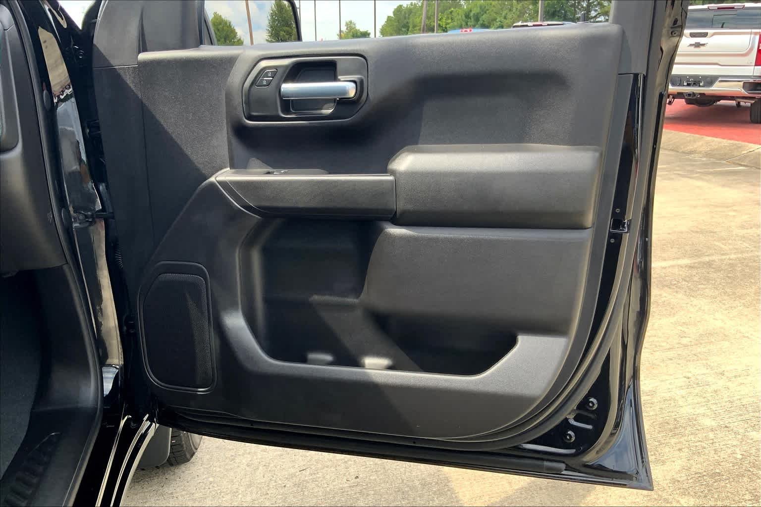 Used 2021 Black Chevrolet Custom image 21