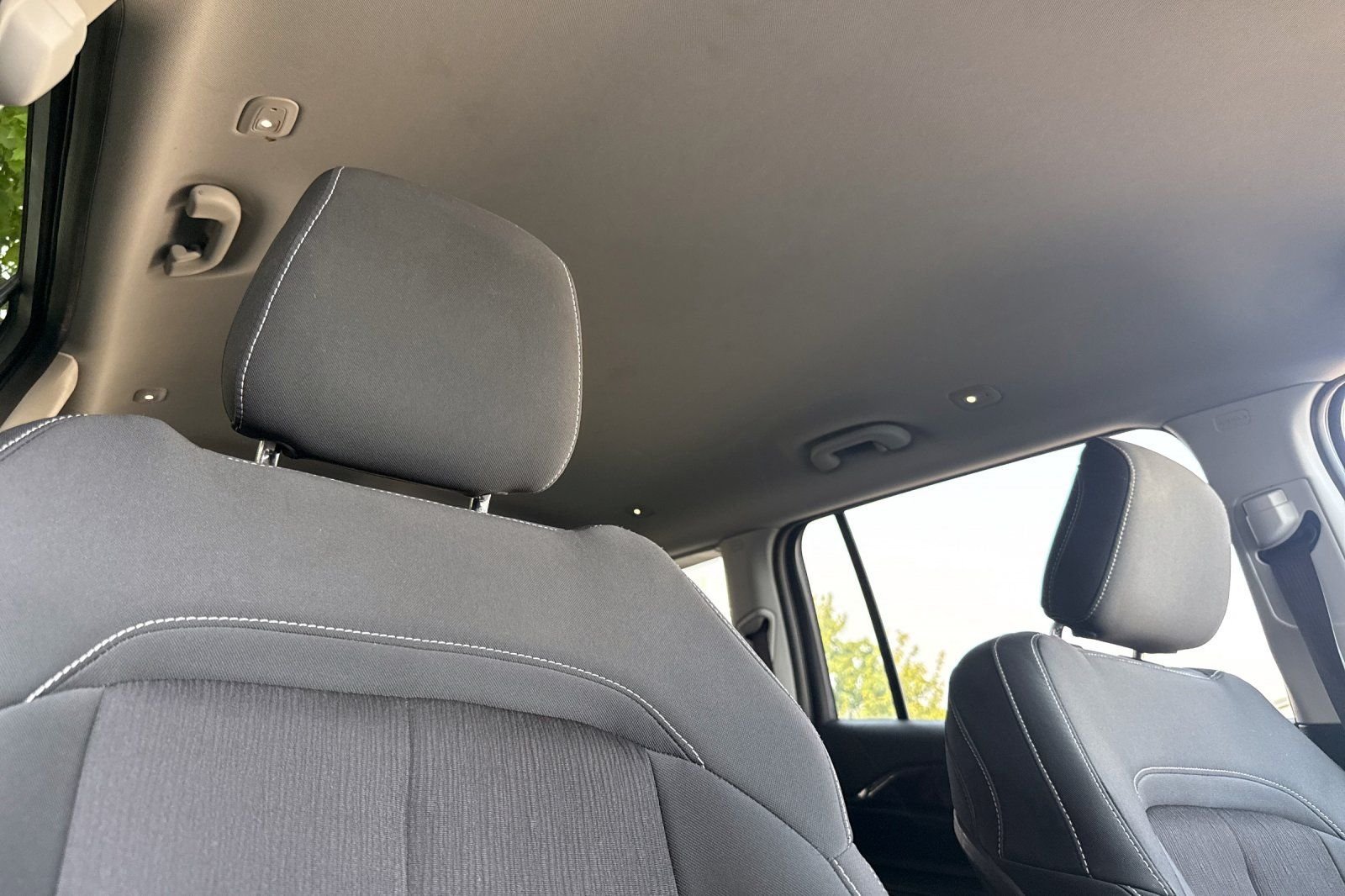 Used 2022 Gray Jeep Laredo image 17