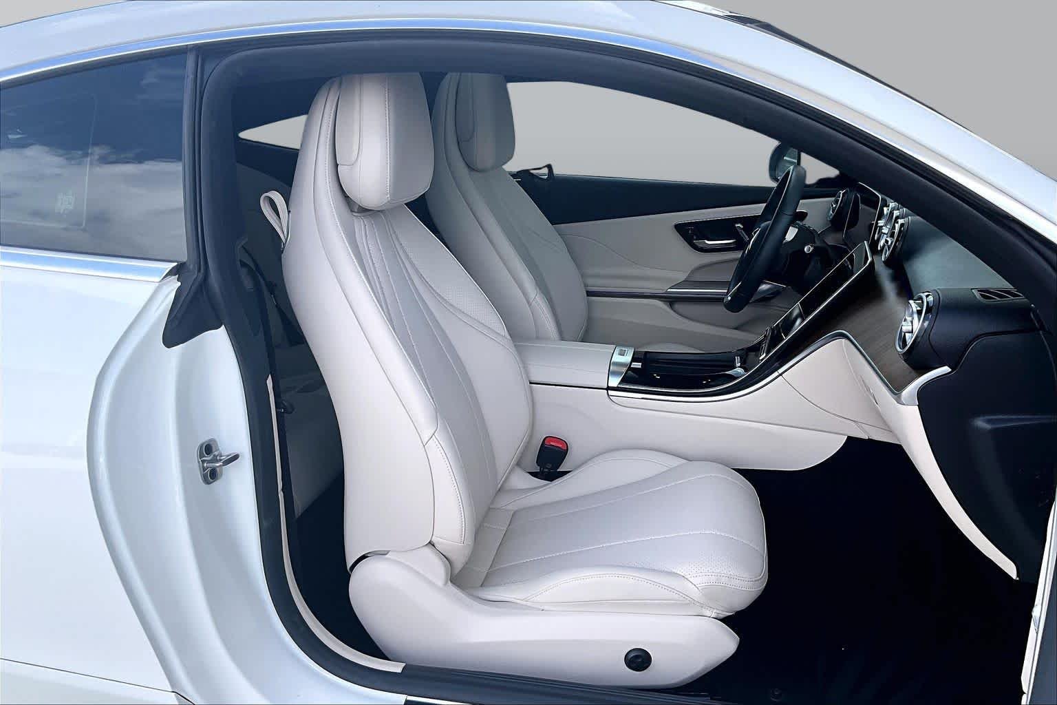 Used 2024 Polar White Mercedes-Benz CLE 300 image 9