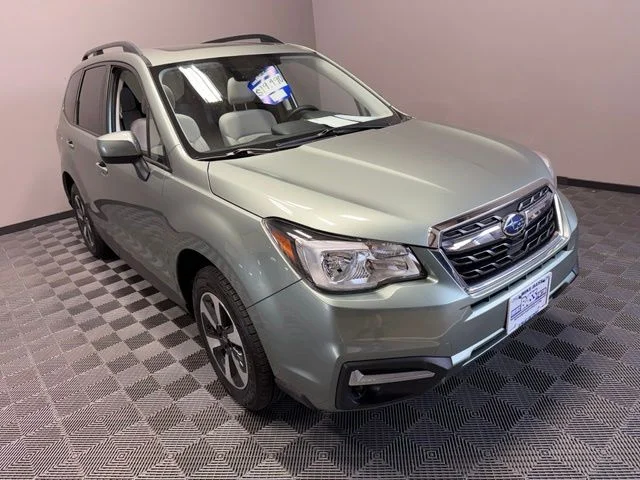 Used 2018 Green Subaru 2.5i Premium image 2