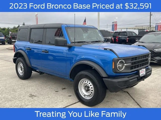 2023 Ford Bronco Base 4x4's photo