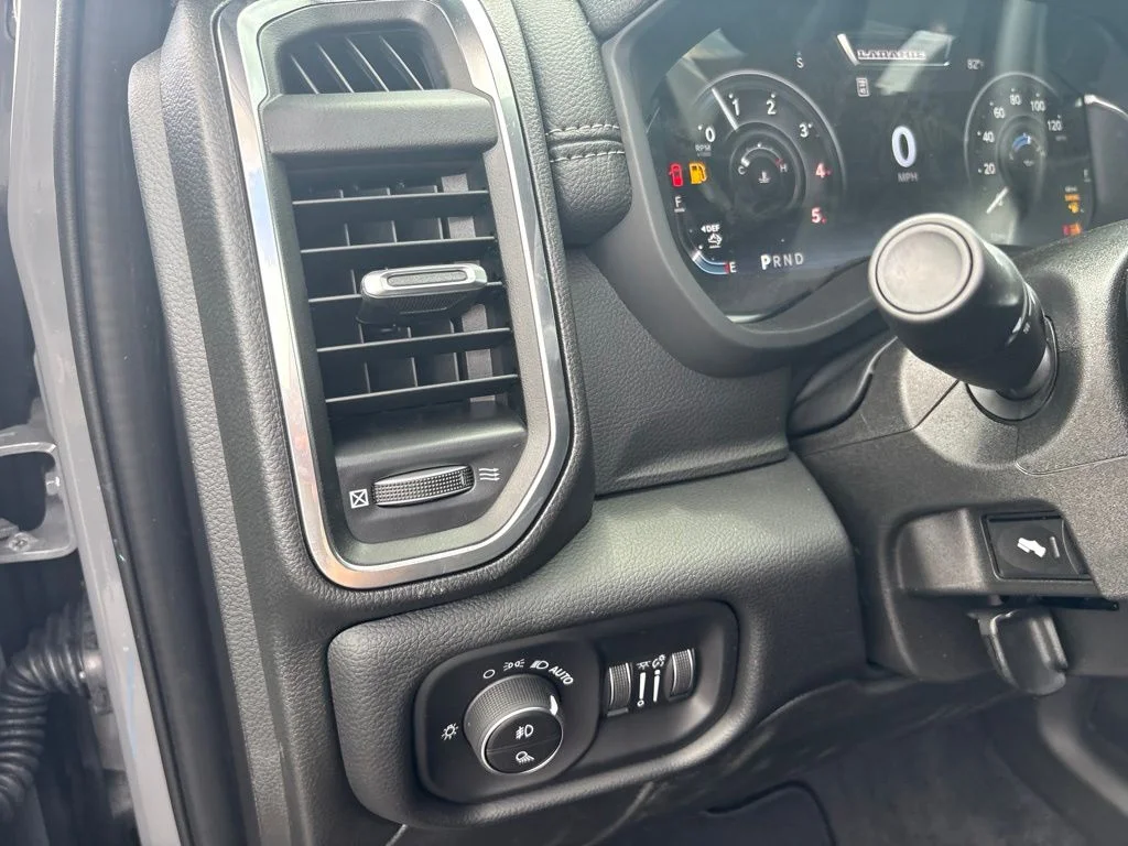 New 2026 Ceramic Gray Clear-Coat Exterior Paint RAM LARAMIE image 17