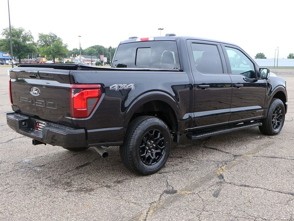 Used 2024 Black Ford XLT image 11