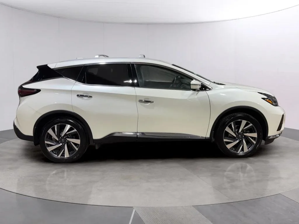 Used 2023 Pearl White Tricoat Nissan SL image 3