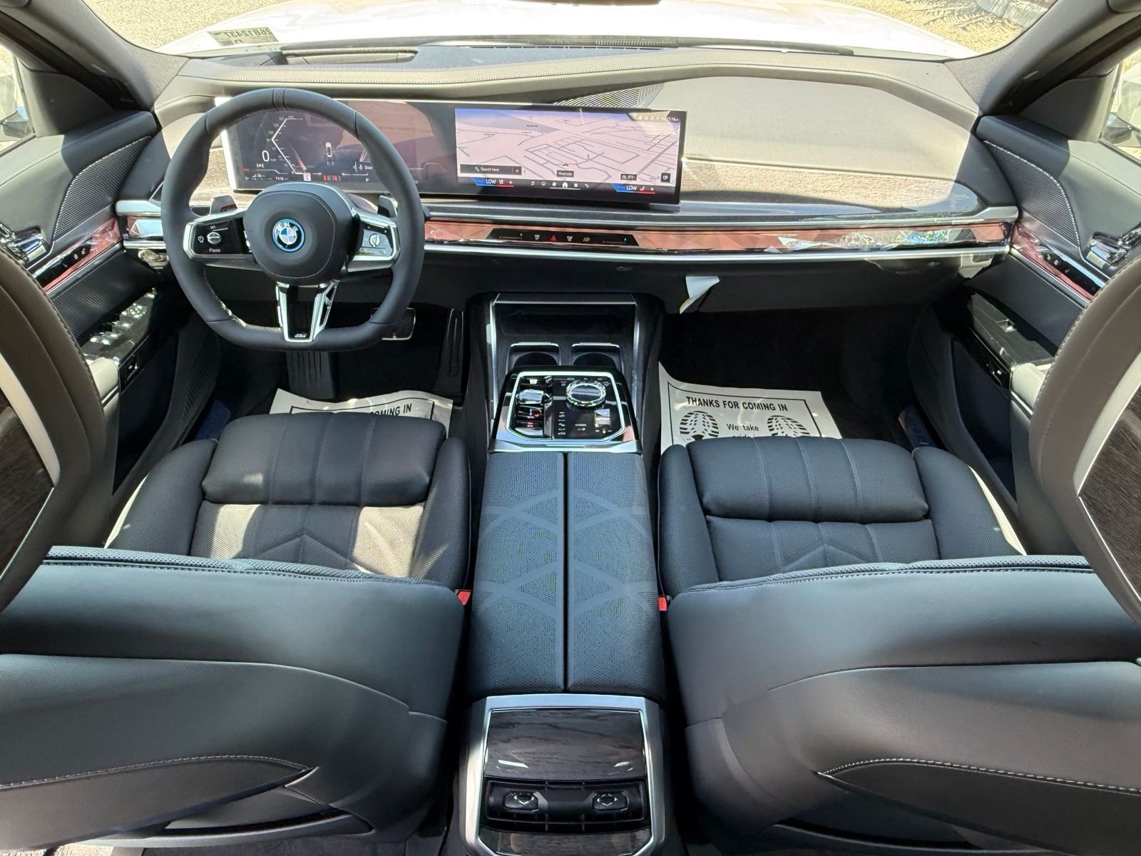 New 2026 Alpine White BMW 750e xDrive image 30
