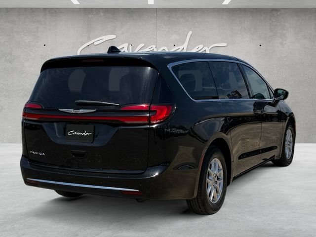 Certified Used 2023 Brilliant Black Crystal Pearlcoat Chrysler Touring L image 17