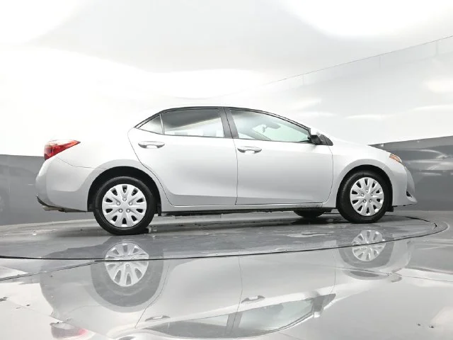 2019 Toyota Corolla LE - Photo 47