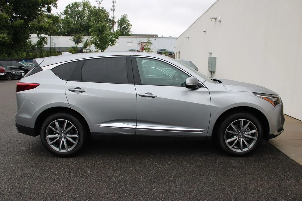 Used 2023  Acura Technology Package image 34