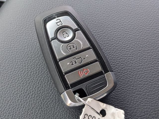 New 2026 Star White Metallic Tri-Coat Ford F-250® Lariat® image 28