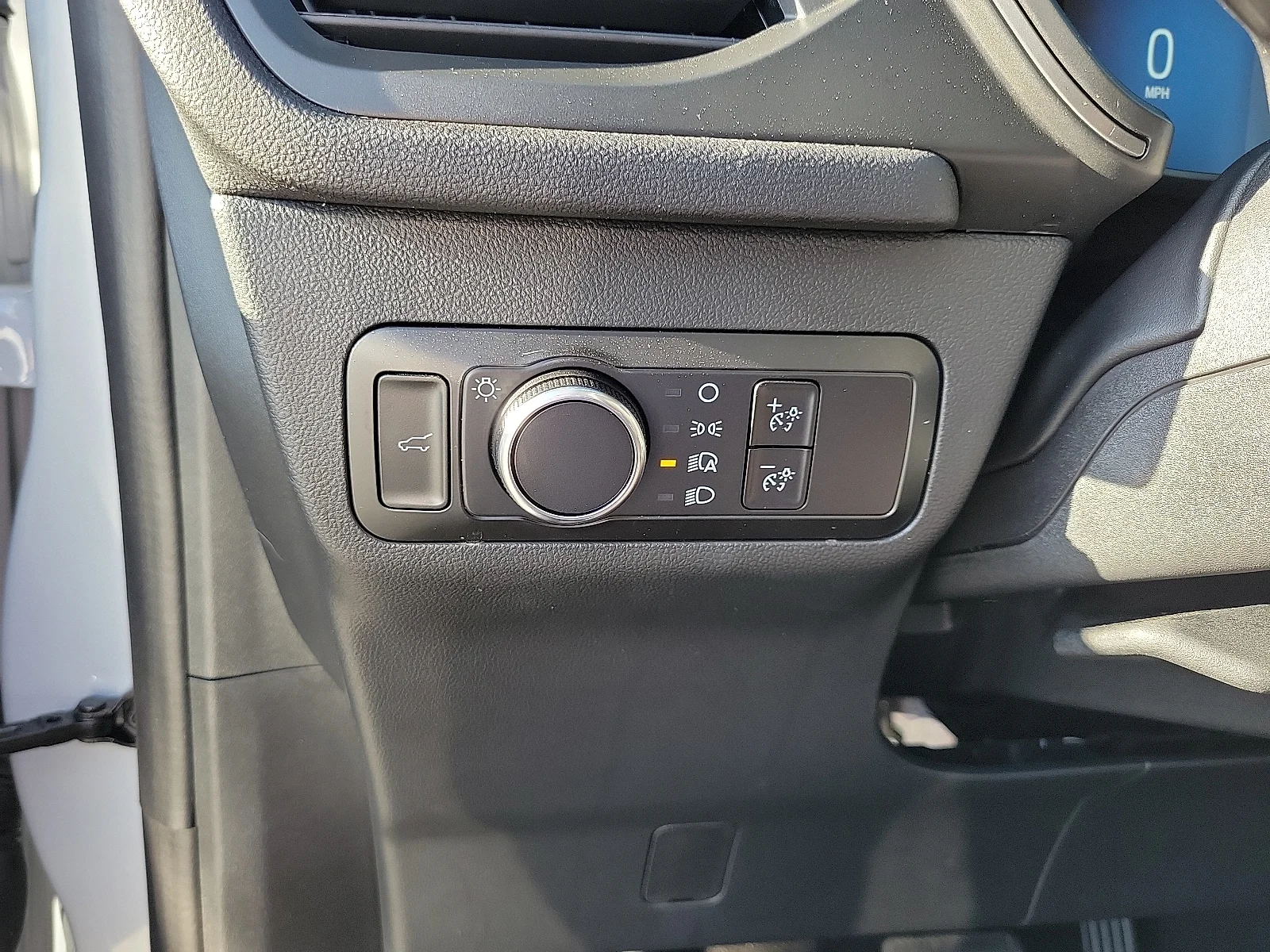 Used 2025 Silver Metallic Ford Active image 13