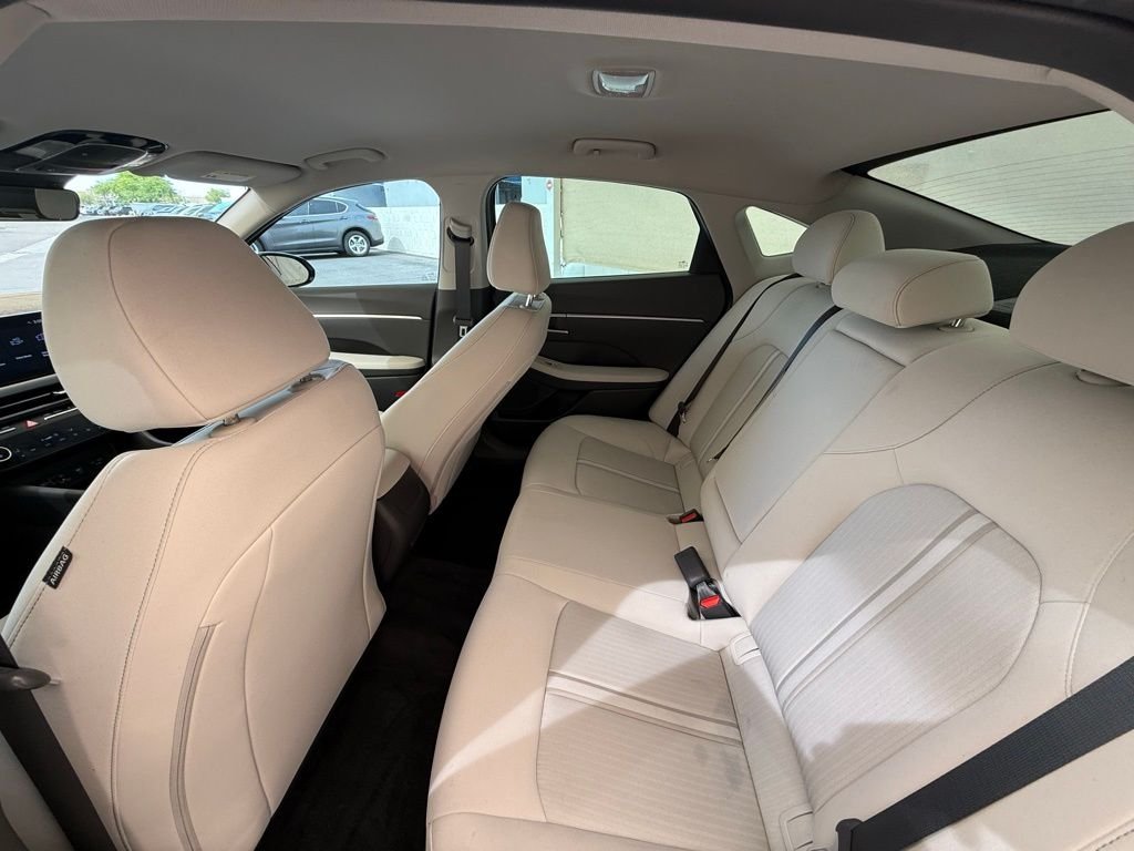 Used 2024 Silver Hyundai SEL image 22