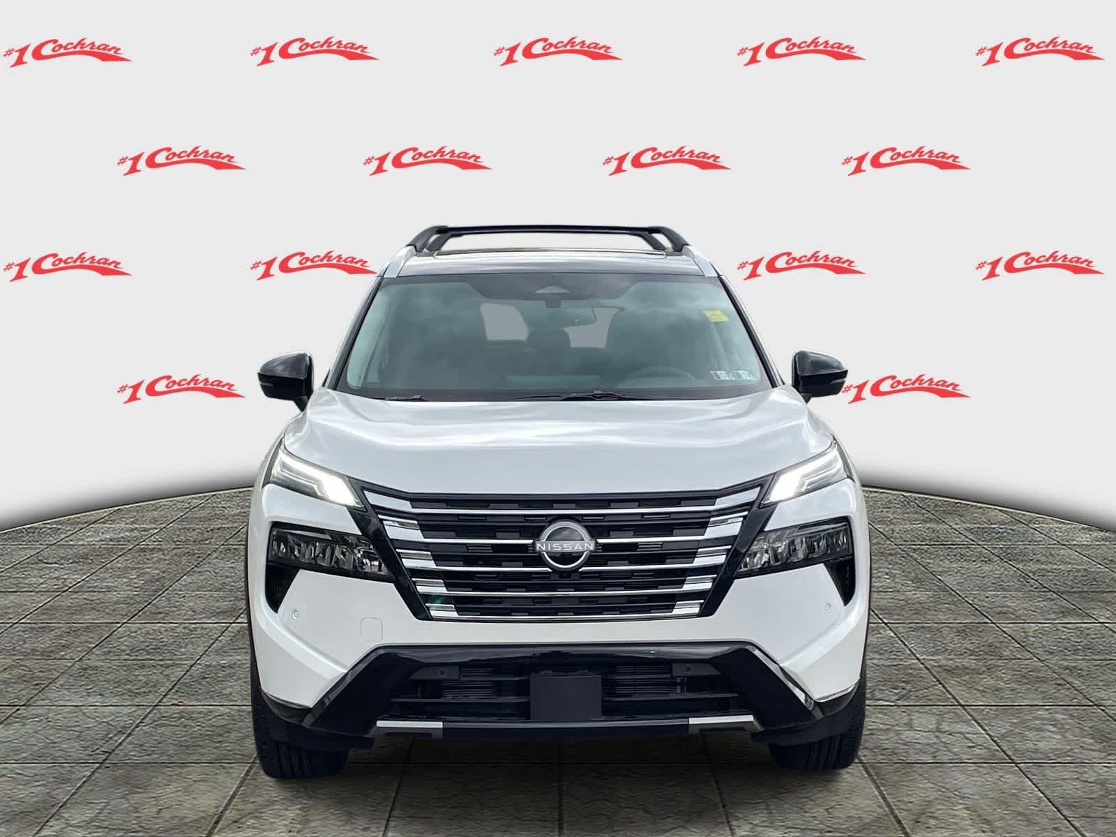 New 2026 Everest White Pearl/Super Black Nissan Platinum image 8