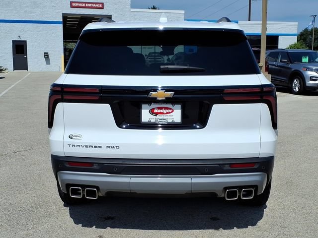 Used 2025 Summit White Chevrolet LT image 4