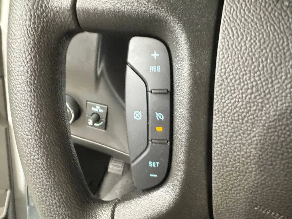 New 2026 Summit White GMC Work Van image 13