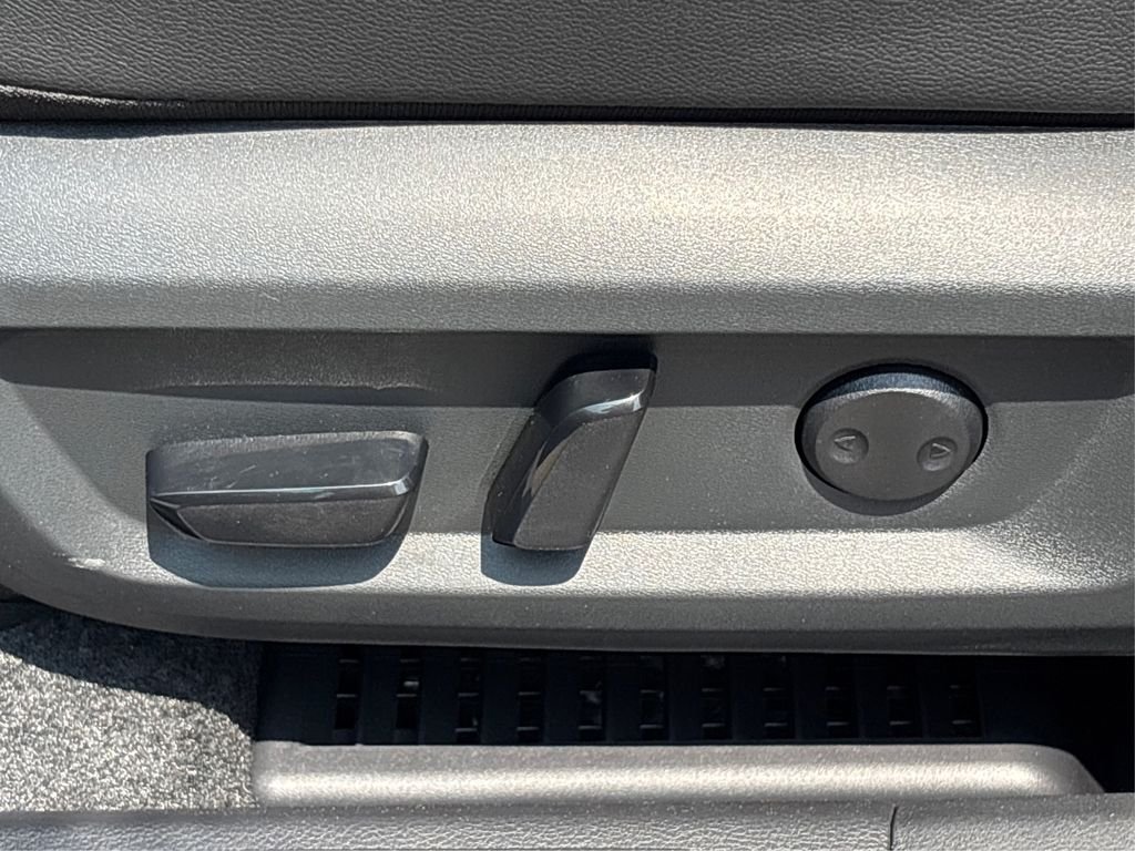 Used 2025 Gray Nissan SL image 40