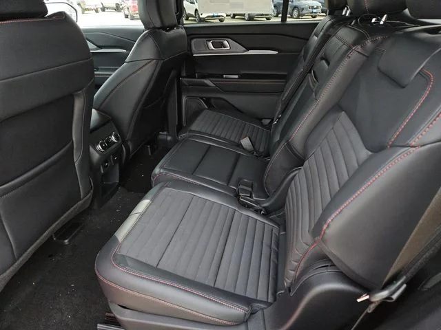 New 2026 Rapid Red Metallic Tinted Clearcoat Ford ST-Line image 29