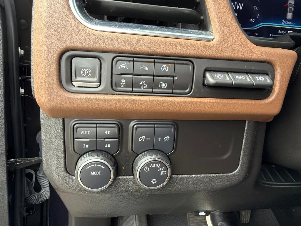 Used 2023 Blue Chevrolet High Country image 27