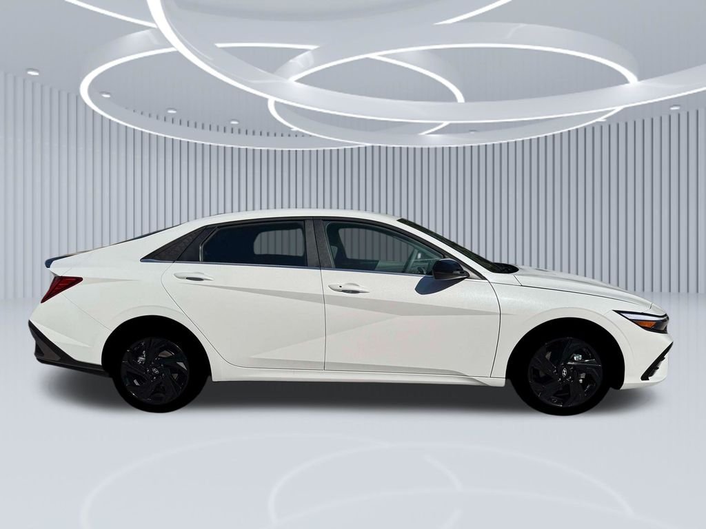 New 2026 White Hyundai SEL Sport Premium image 28