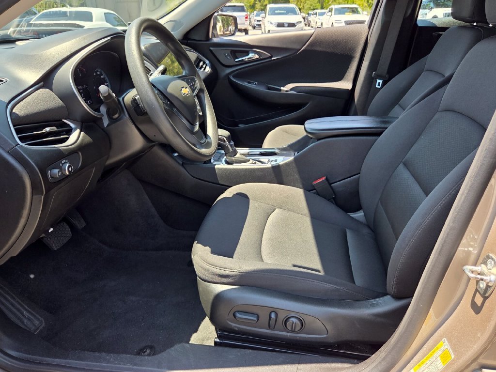 Used 2024 Mineral Gray Metallic Chevrolet LT image 11