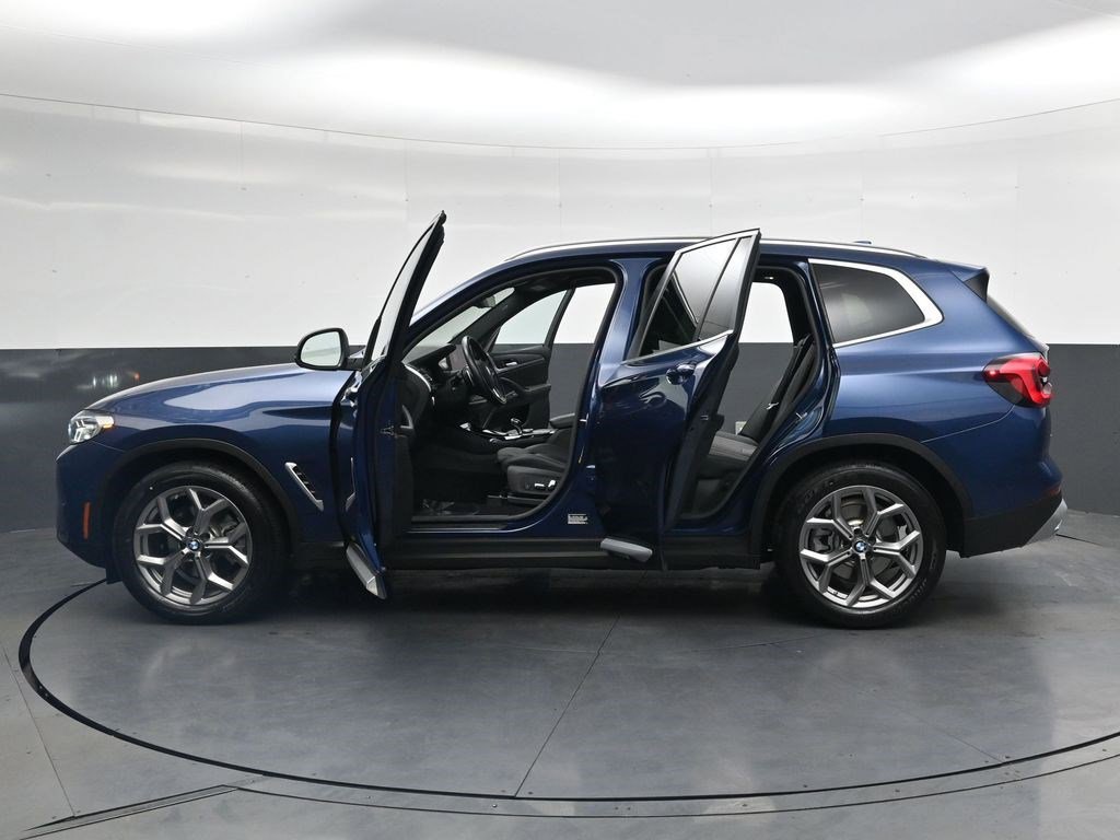 Used 2023 Phytonic Blue Metallic BMW sDrive30i image 35