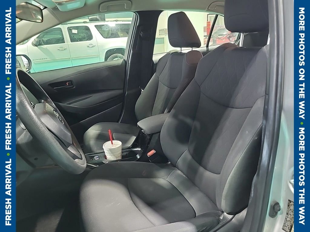 Used 2022 Silver Toyota LE image 6