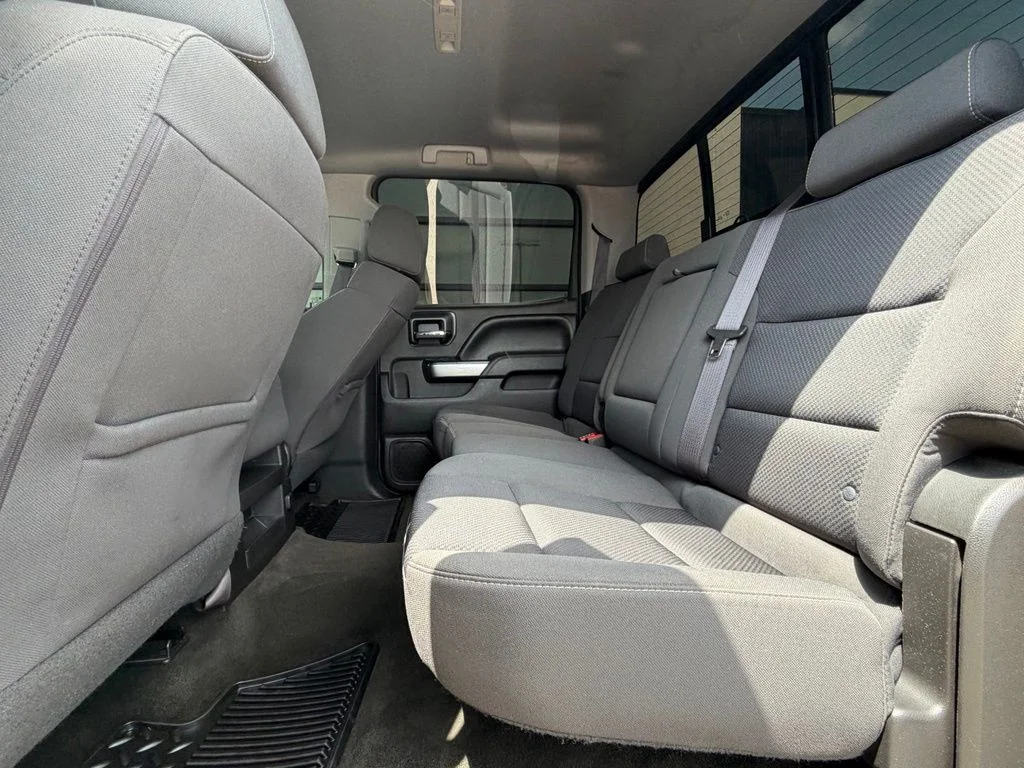 Used 2016 Black Chevrolet LT image 8