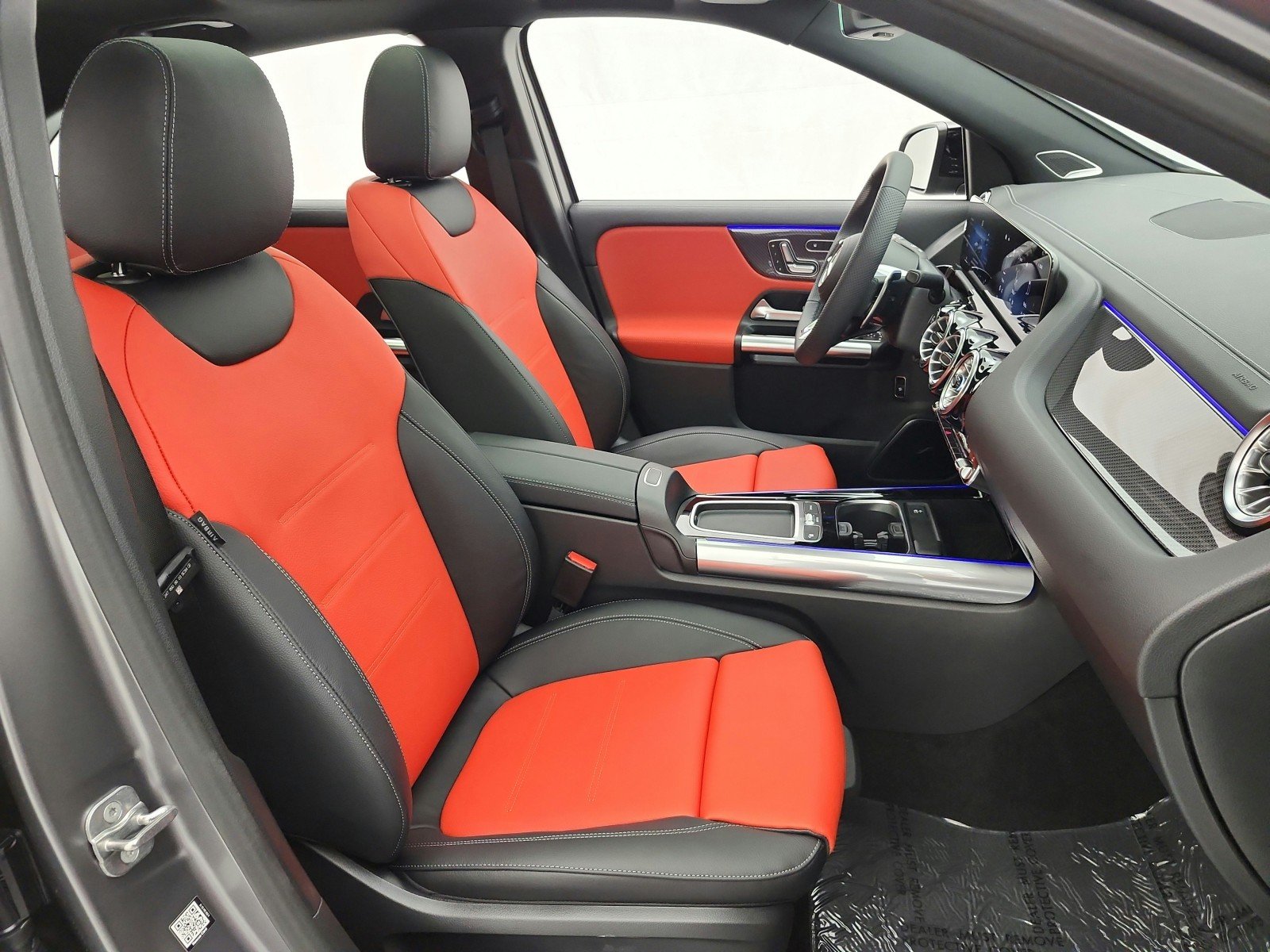 New 2026 MANUFAKTUR Mountain Grey Magno Mercedes-Benz AMG® GLA 35 4MATIC SUV image 15