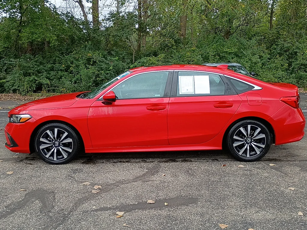 Certified Used 2024 Rallye Red Honda EX image 6