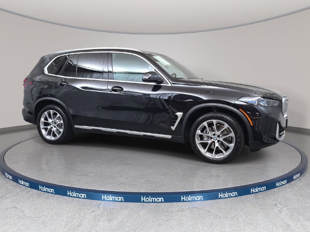 Used 2025 Black Sapphire Metallic BMW xDrive40i image 4