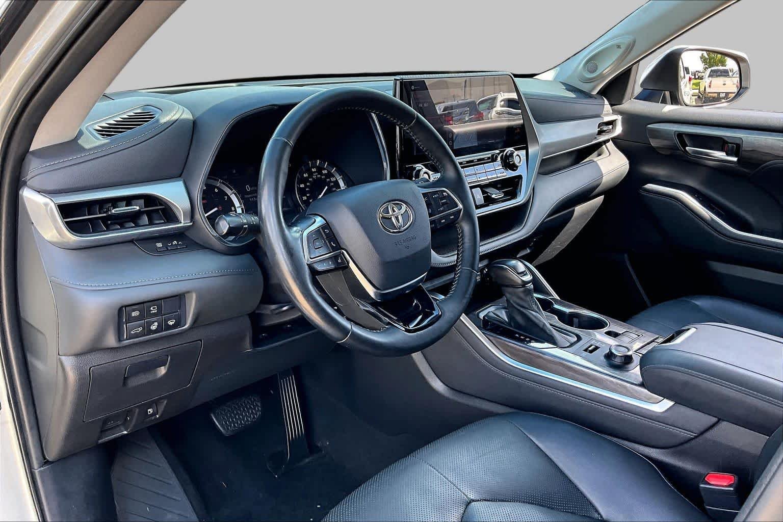 Used 2021 Celestial Silver Metallic Toyota Platinum image 18