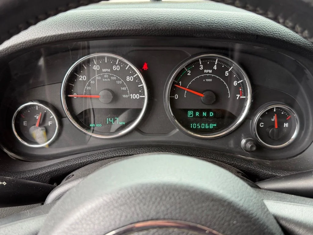 Used 2018 Black Jeep Unlimited Sahara image 17