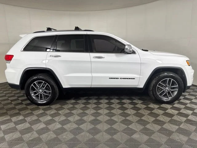 Used 2017 Bright White Clearcoat Jeep Limited image 2